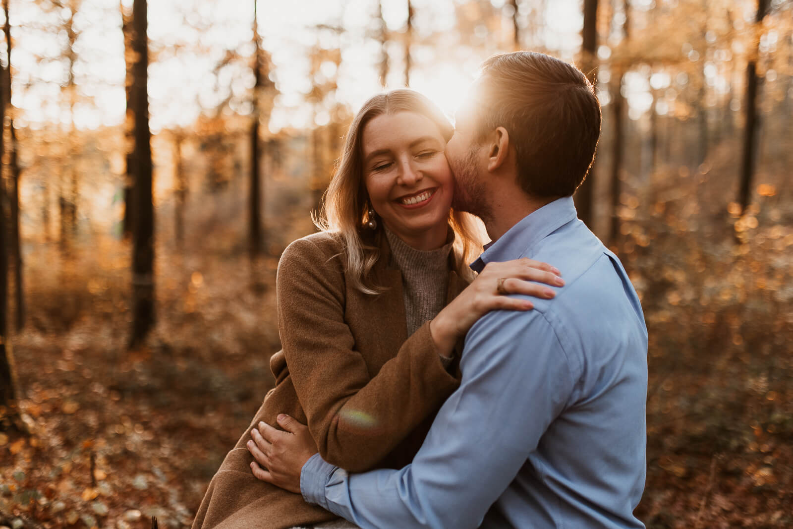 Fotografin_Giessen_Engangmentshooting_Wald